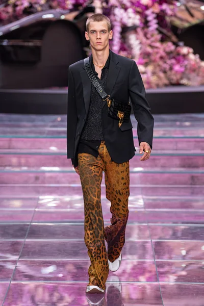Look 51